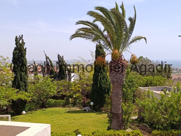 ILLIGH : VASTE VILLA SUR PARCELLE 1500M² PISCINE, VUE MER