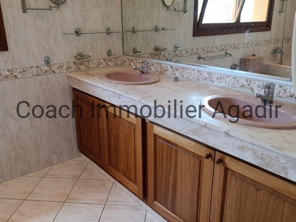 ILLIGH : VASTE VILLA SUR PARCELLE 1500M² PISCINE, VUE MER