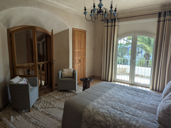 VILLA LUXUEUSE ILLIGH, 5 SUITES, PISCINE