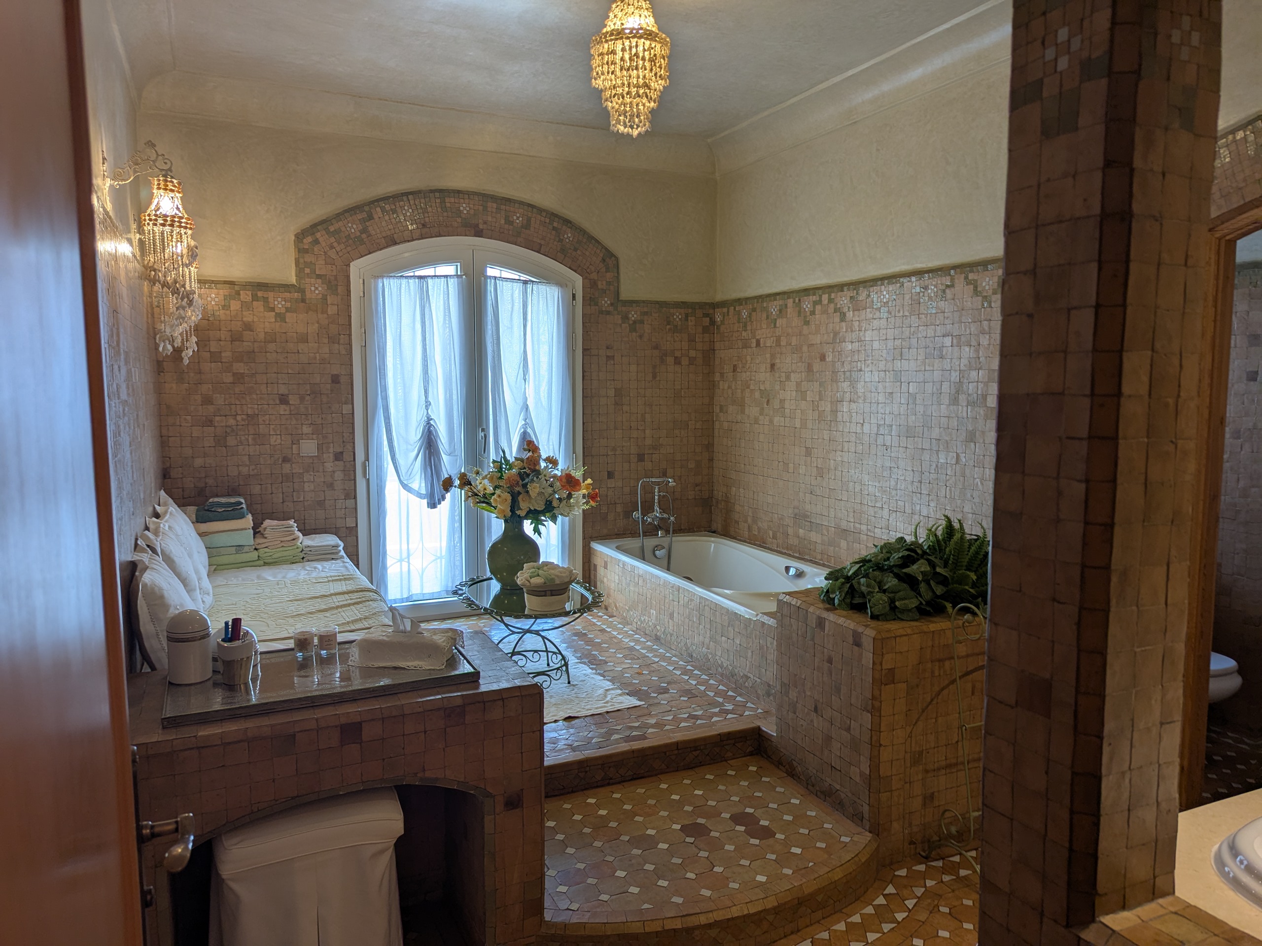VILLA LUXUEUSE ILLIGH, 5 SUITES, PISCINE