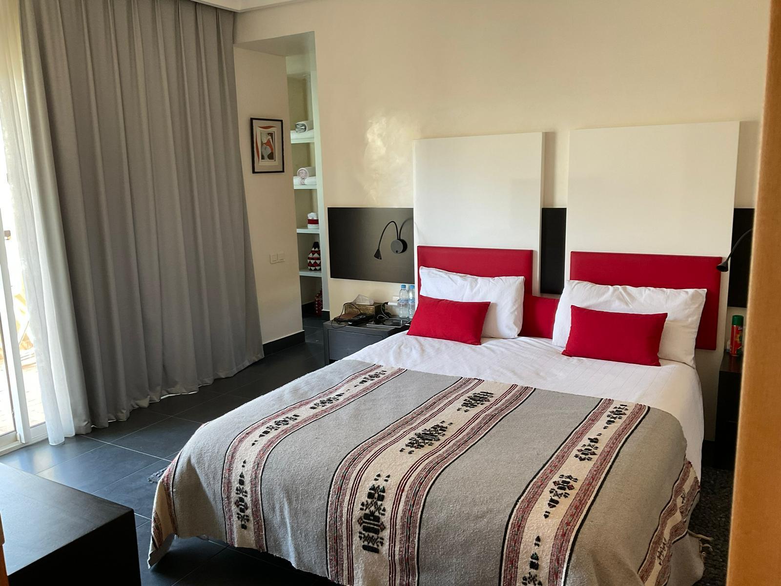 VILLA MODERNE, 4 SUITES, PISCINE