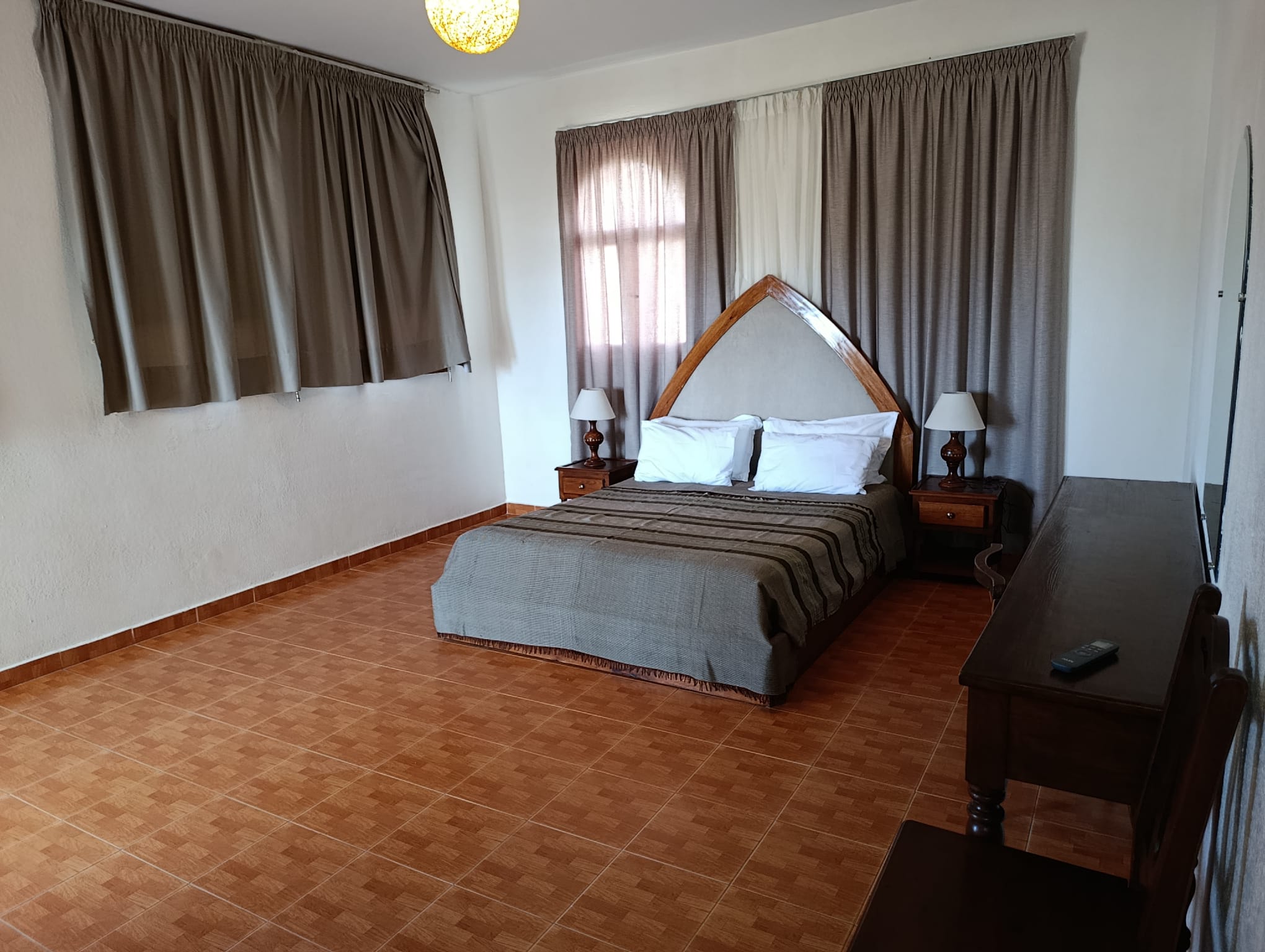 SONABA : villa 4 chambres à louer à l’année ; proche de la mer