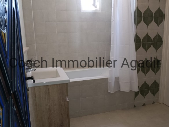 SONABA : villa 4 chambres à louer à l’année ; proche de la mer