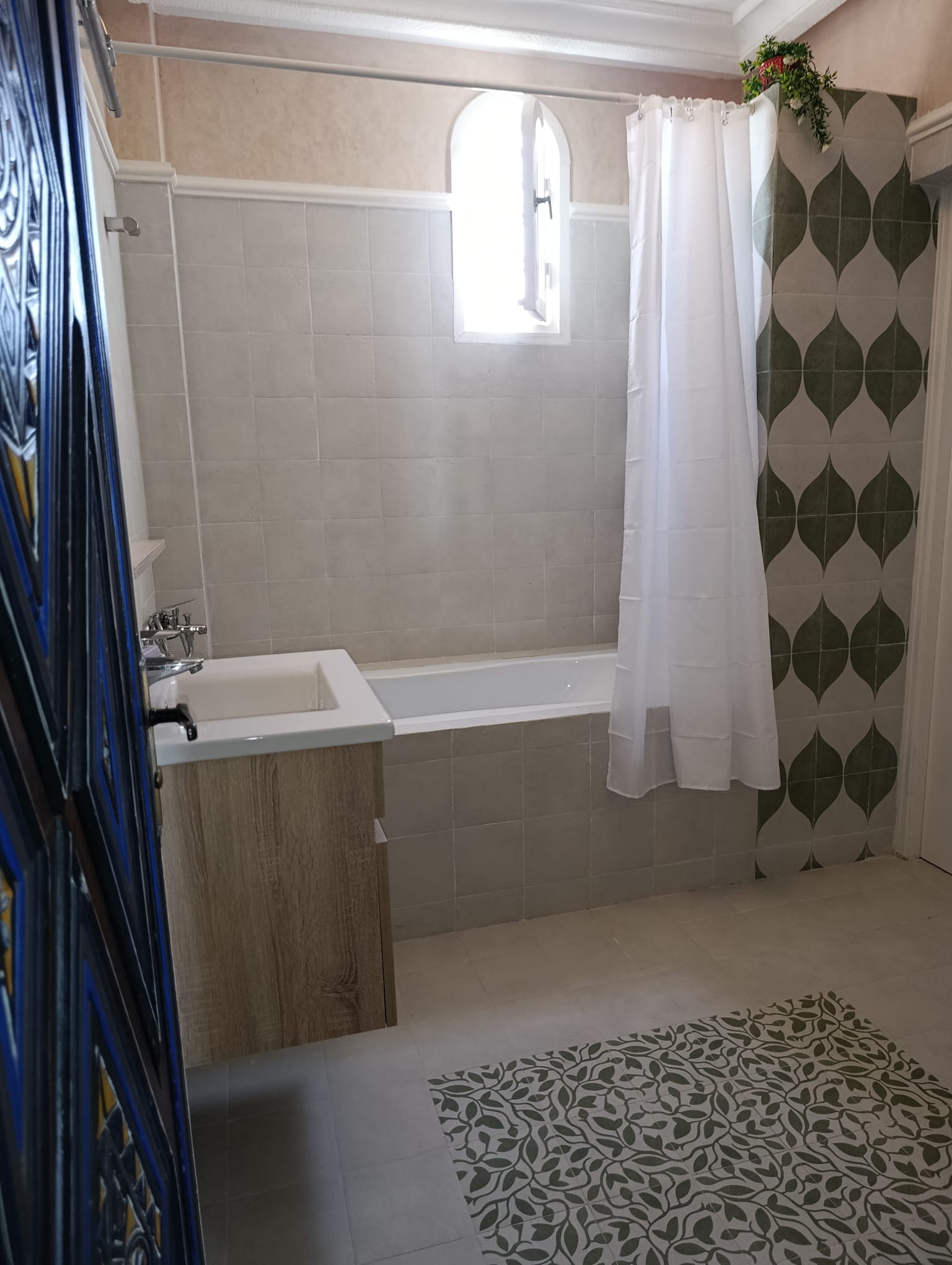 SONABA : villa 4 chambres à louer à l’année ; proche de la mer