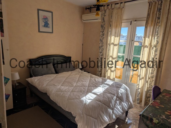 TADDART AGADIR : villa à rafraîchir dans une impasse