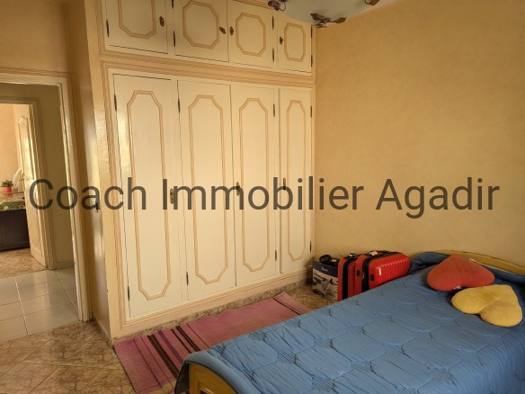 TADDART AGADIR : villa à rafraîchir dans une impasse