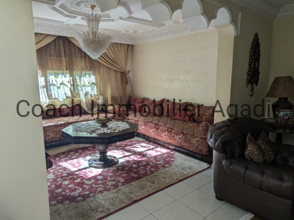 TADDART AGADIR : villa à rafraîchir dans une impasse