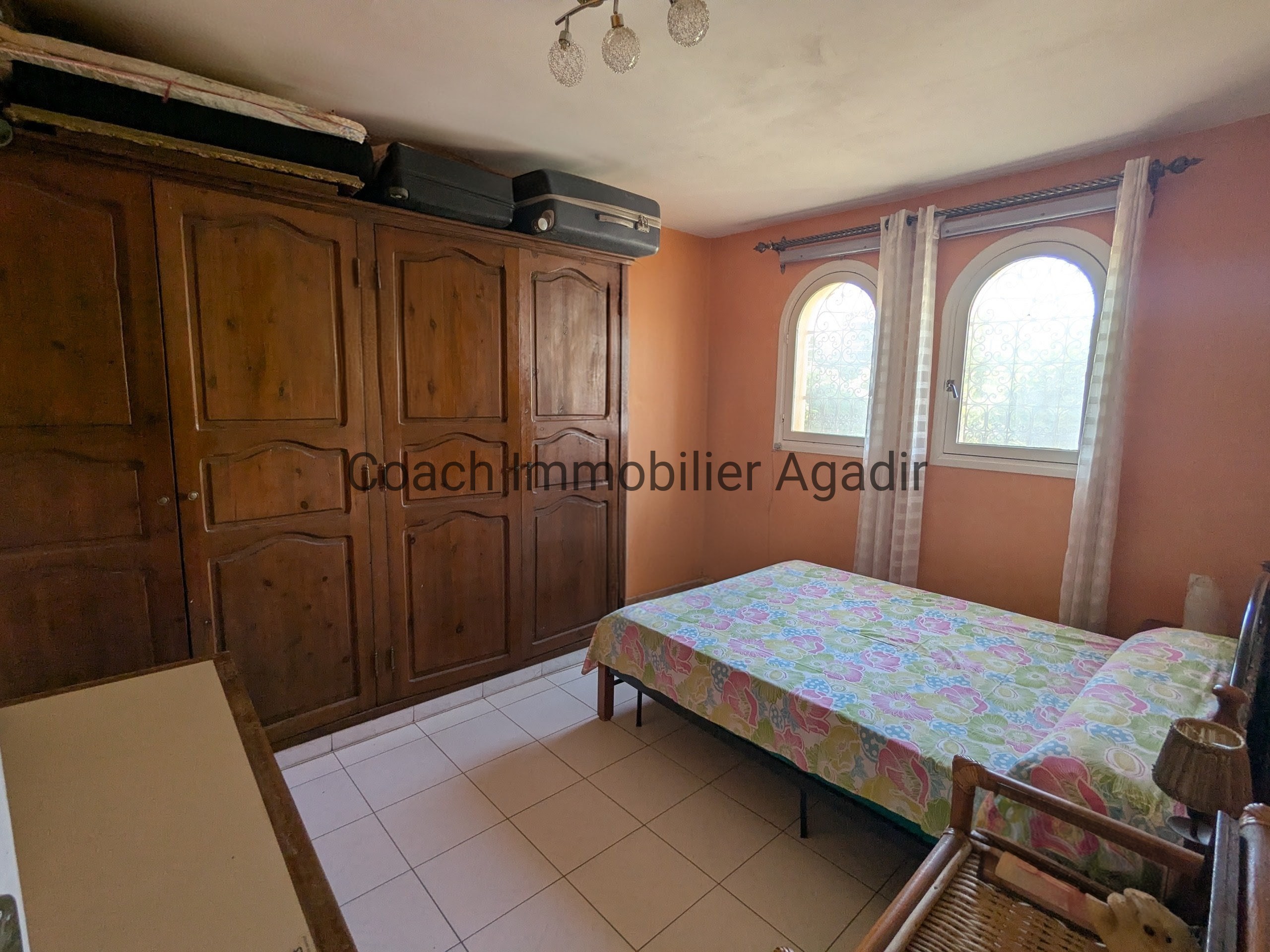 CHARAF AGADIR : villa à rafraîchir ; terrasse de toit vue mer