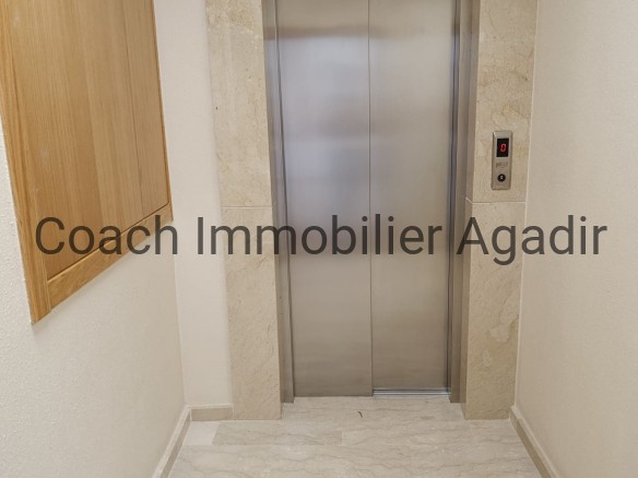 BUREAU MODERNE   49 m² centre ville